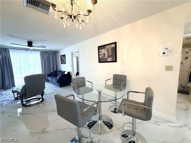 Building Photo - 7050 Nantucket Cir