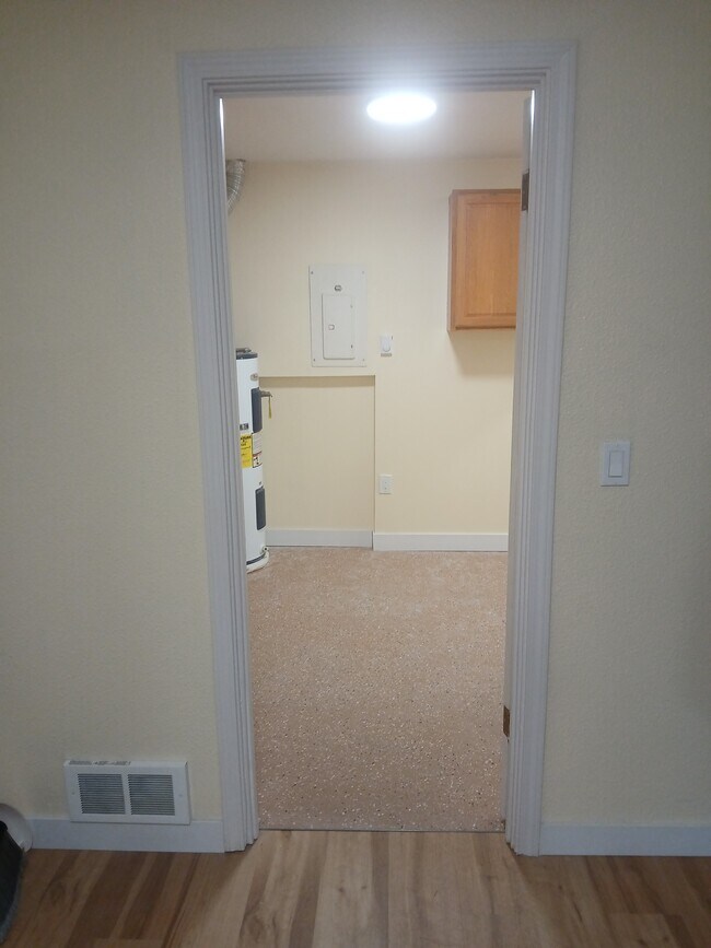 Building Photo - 7622 Chinook Ave