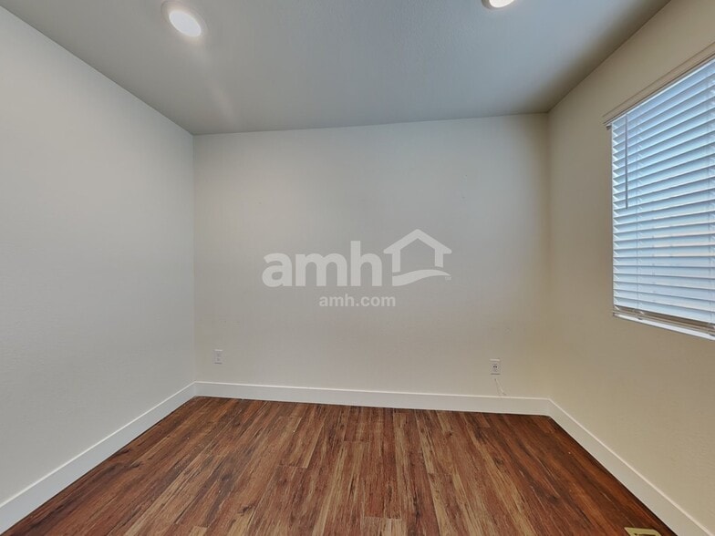 Building Photo - 7688 Mardale Ln