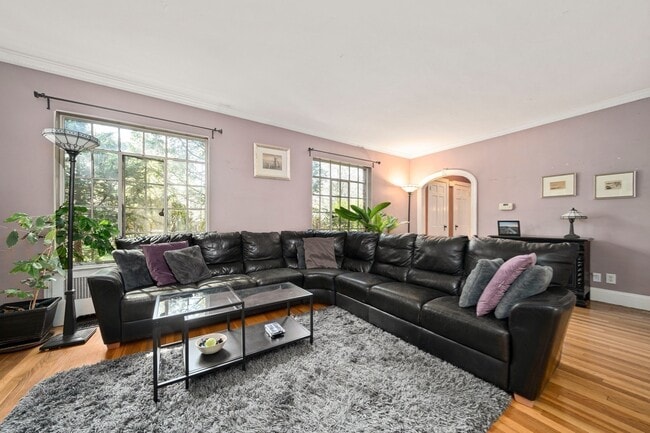 Primary Photo - 56 W Boulevard Rd