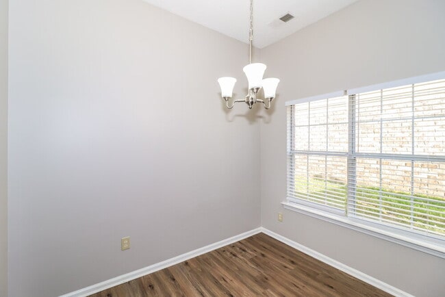 Building Photo - 2807 Maggie Woods Ln