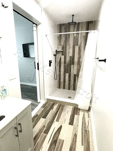 Building Photo - 22148 Dante St