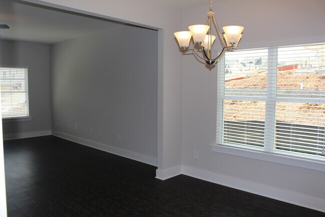 Building Photo - Chestnut Floorplan- leasefairin.com