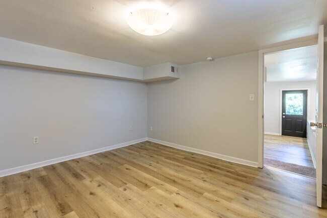 Building Photo - Available NOW  - Updated South Side Slopes Gem | Private Decks + Off-Street Parking