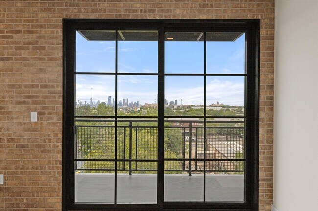 Building Photo - 4315 S Congress Ave