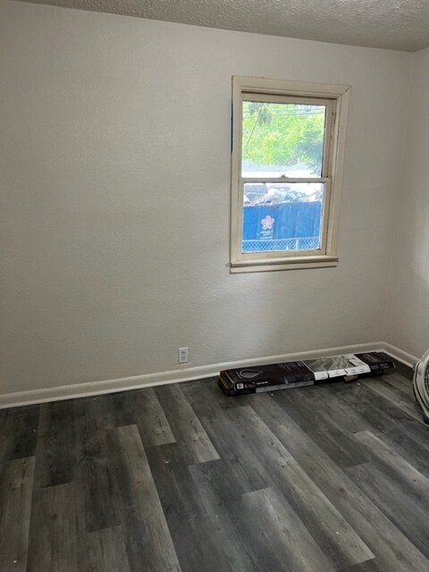 Building Photo - 1075 Rural Ave SE