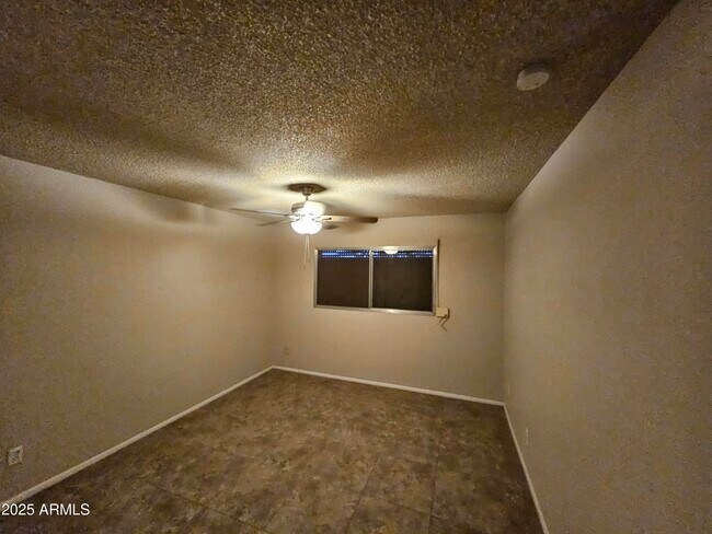 Building Photo - 4824 W Northview Ave