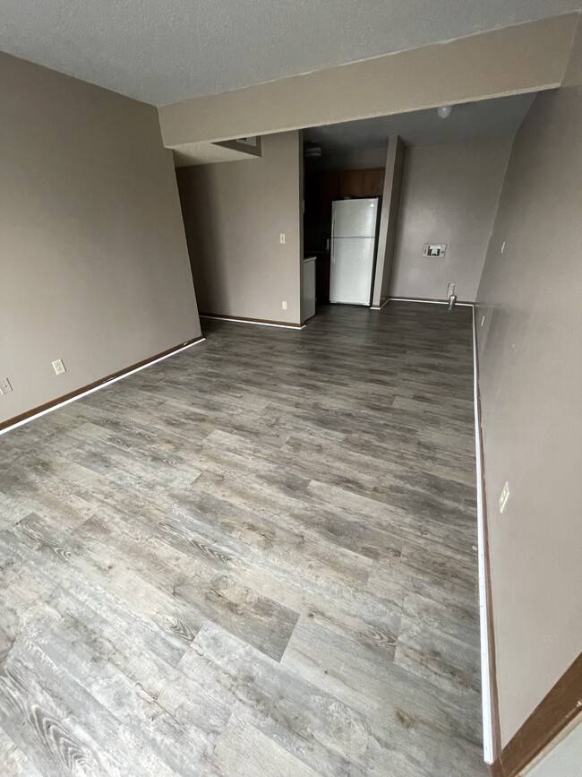 Living room - 130 S Clay St