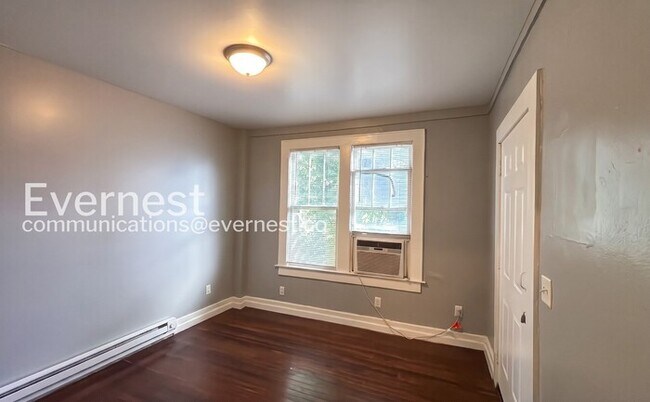 Building Photo - 32 Woodlawn Dr