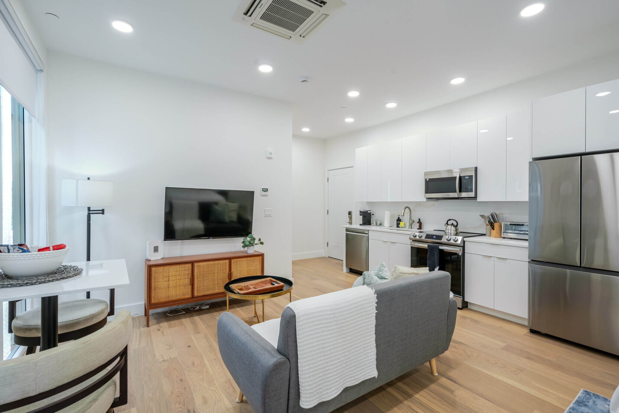 Building Photo - 38 Hichborn St