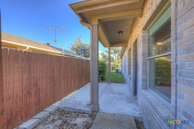 Building Photo - 388 E Faust St