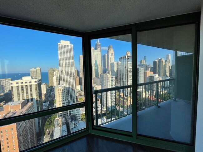 Building Photo - 111 W Maple St