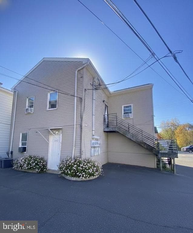 Building Photo - 20 Juliustown Rd