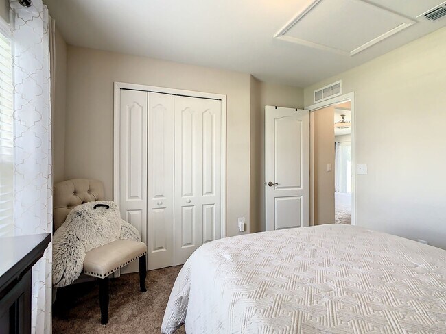 Building Photo - Beautiful 3 Bedroom 2 bath Home in desirab...
