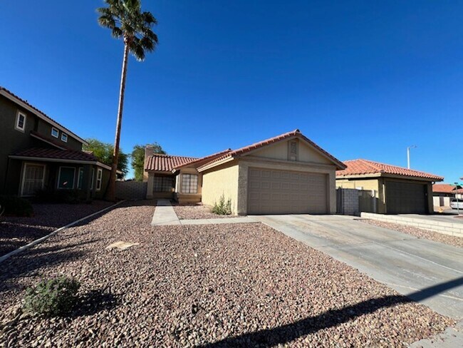 Building Photo - Fabulous 3 bedroom  Home