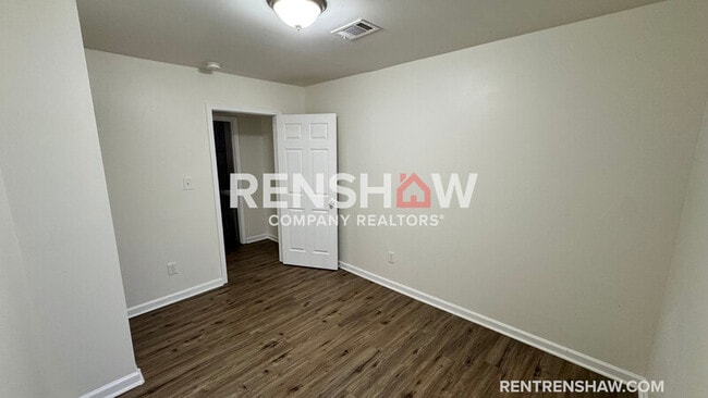 Building Photo - 288 Leath St