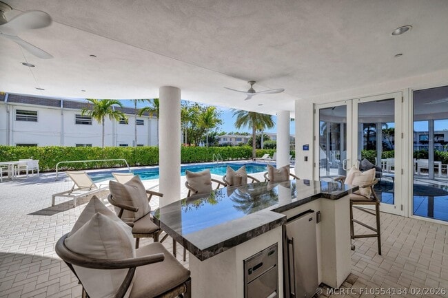 Building Photo - 612 Bayshore Dr