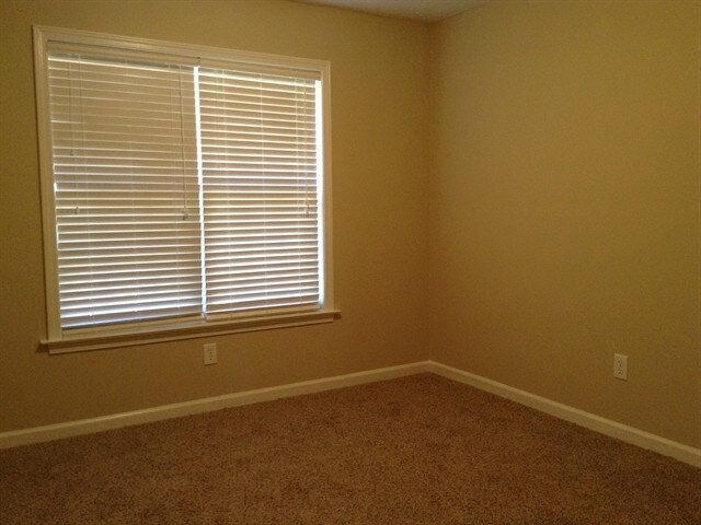 Building Photo - 5 Boysenberry Dr