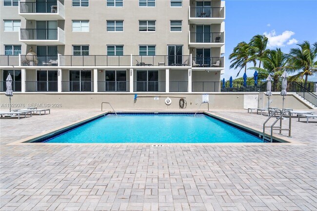 Building Photo - 9273 Collins Ave