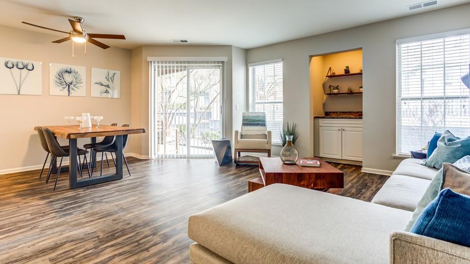 The Mark Apartments 1245 Fordham Dr Glendale Heights IL 60139