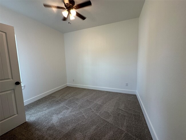 Building Photo - 243 Broadhurst Dr