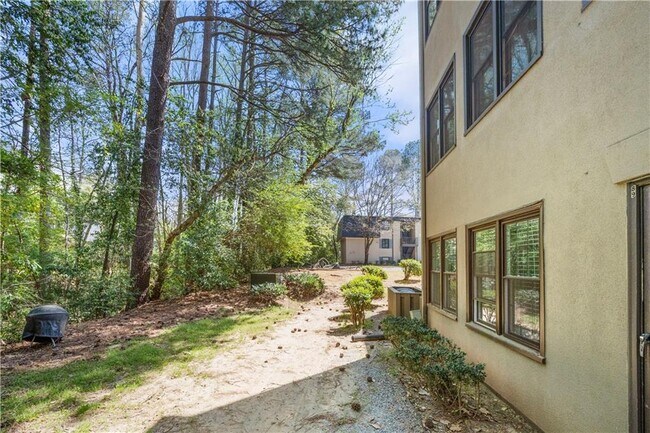 Building Photo - 89 De Arc Pl NW