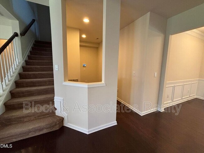 Building Photo - 1009 Magnolia Blossom Ln