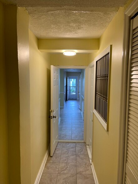 Building Photo - 2719 Fish Ave