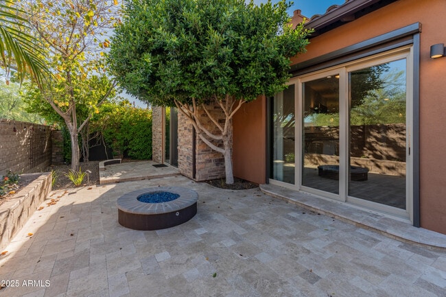 Building Photo - 12073 W Desert Mirage Dr