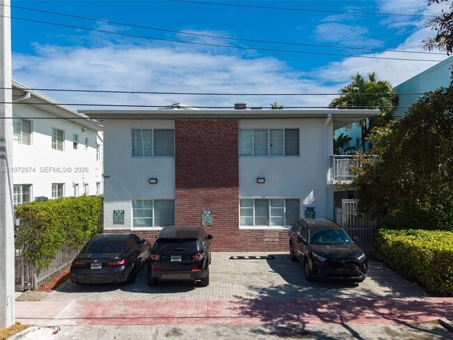 Building Photo - 6905 Bay Dr