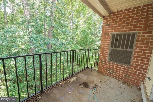 Building Photo - 803 College Ln