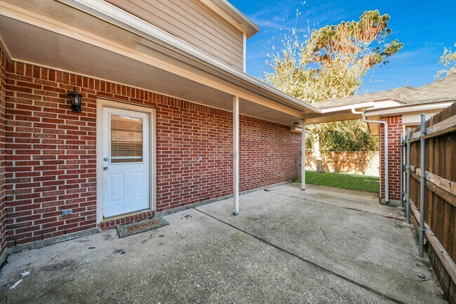 Building Photo - 1903 Ryansbrook Ln