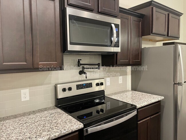 Building Photo - 5157 Peach Dr