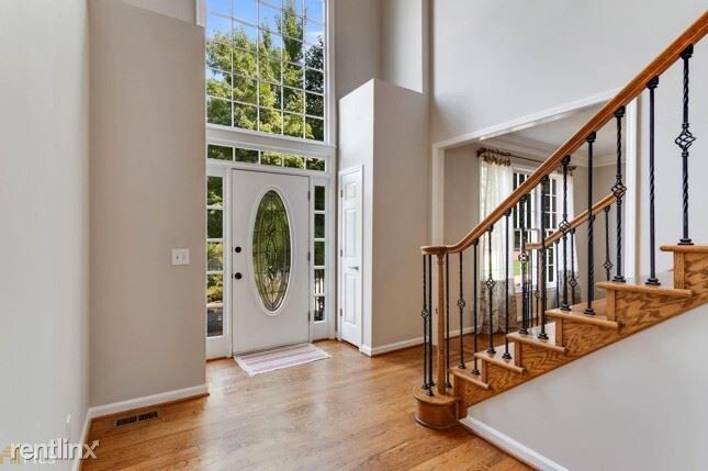 Building Photo - 5 br, 3 bath House - 5005 Brent Knoll Ln