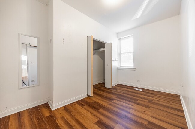 Building Photo - 1900 S Throop St