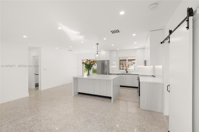 Building Photo - 6030 SW 109th Ct