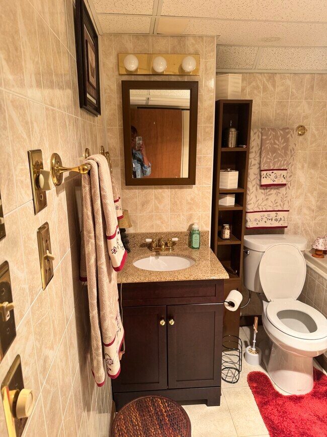 Building Photo - 43598 Arbor Way W