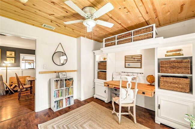 Building Photo - 16084 Stur St