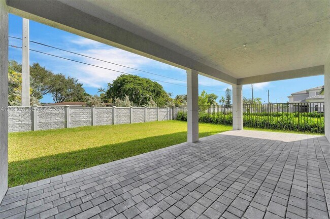 Building Photo - 8283 SW 120th Ter