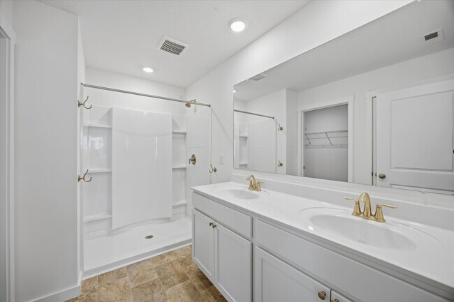 Building Photo - 7740 Belhaven Ln