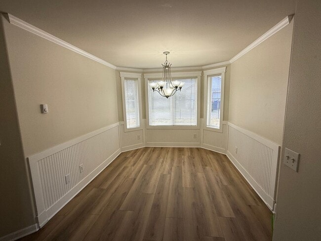 Building Photo - Charming No-Stairs Rambler – Move-In Ready...
