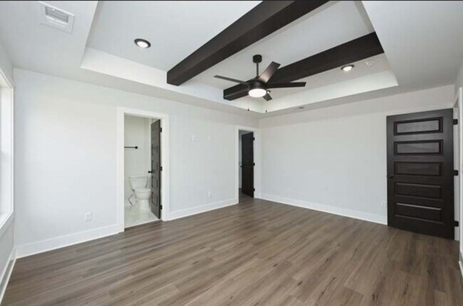 Building Photo - 1609 Elizabeth Rd