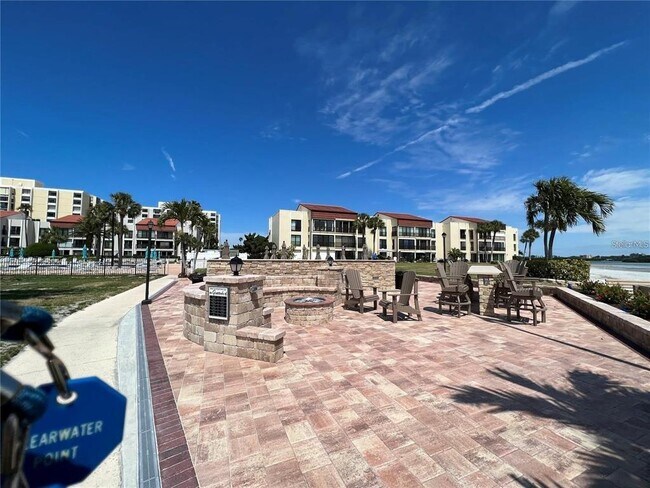 Building Photo - 855 Bayway Blvd