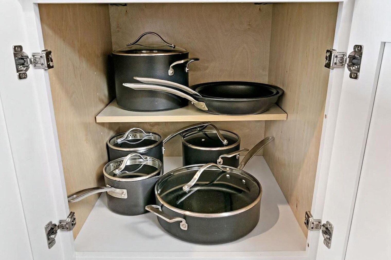 Building Photo - 931 W Glen Flora Ave