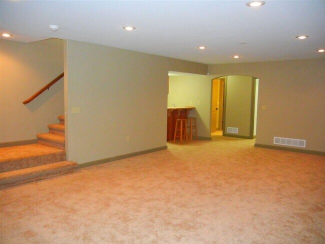 Building Photo - Italian Estates Property Management