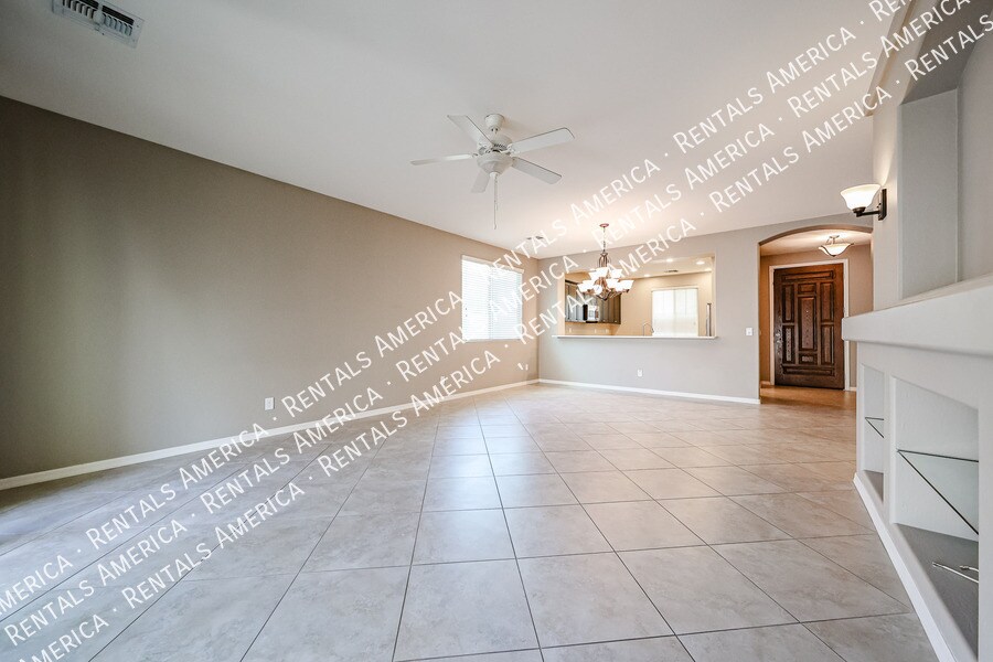 Building Photo - 276 E Coconino Dr