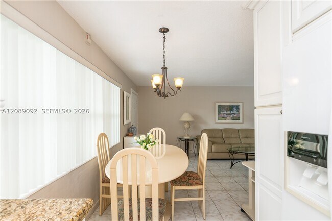 Building Photo - 3131 S Ocean Dr