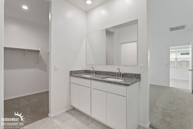 Building Photo - Charming 3Bdm 2Ba Home in Coolidge!