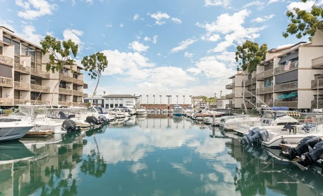 Building Photo - 9125 Marina Pacifica Dr N