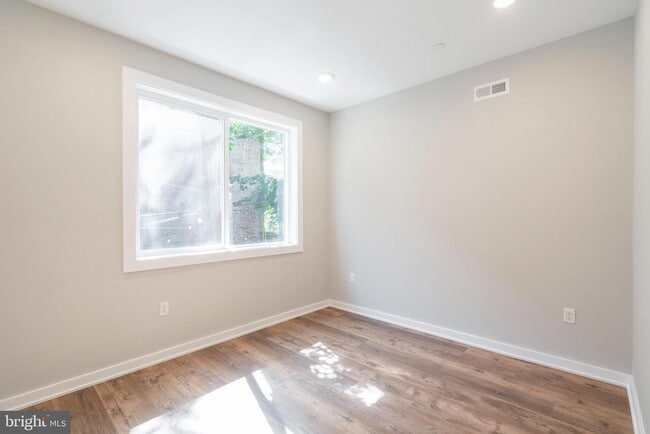 Building Photo - 435 N 35th St